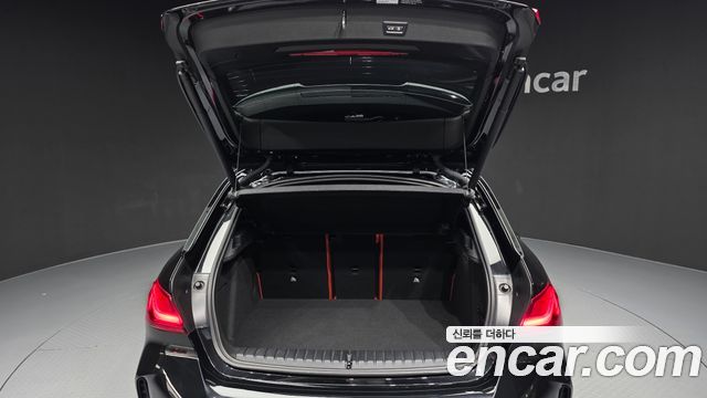 BMW 1-Series 2023 — photo 26