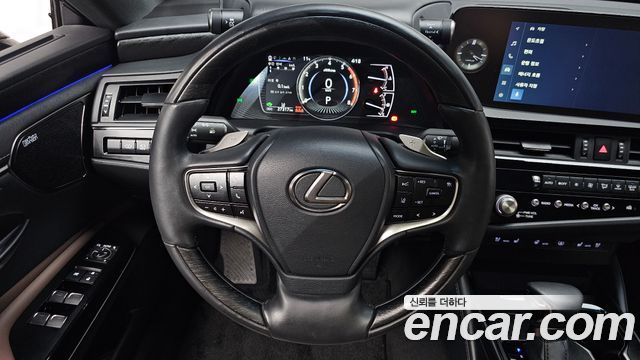 Lexus ES 2024 — photo 19