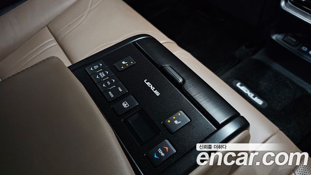 Lexus ES 2024 — photo 25