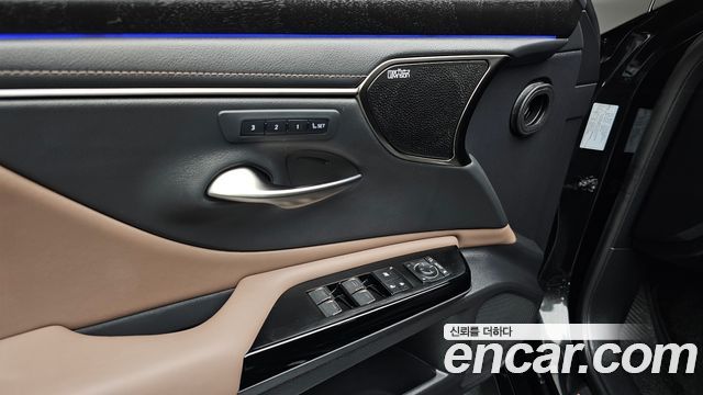 Lexus ES 2024 — photo 30