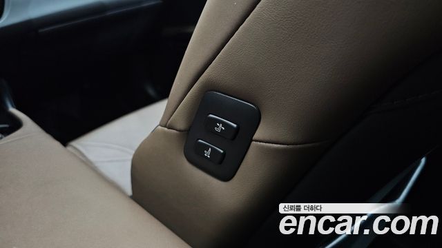 Lexus ES 2024 — photo 33