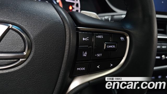 Lexus ES 2024 — photo 38