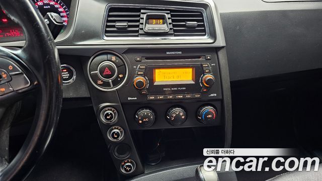 KG Mobility KORANDO 2017 — photo 20