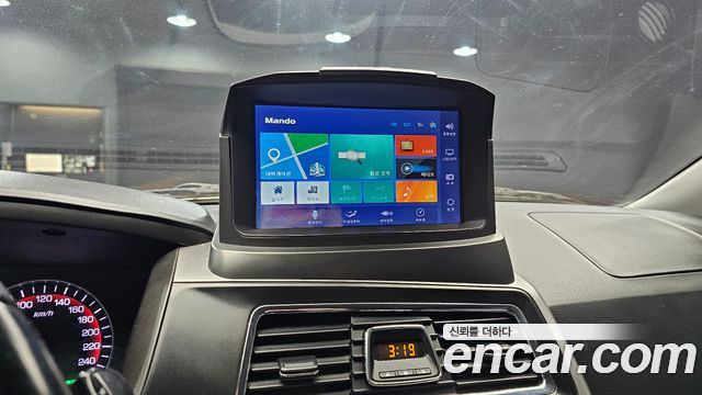 KG Mobility KORANDO 2017 — photo 21