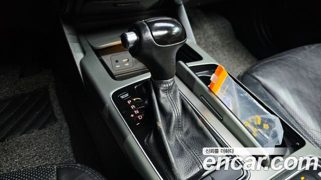 Kia K7 2016 — photo 9