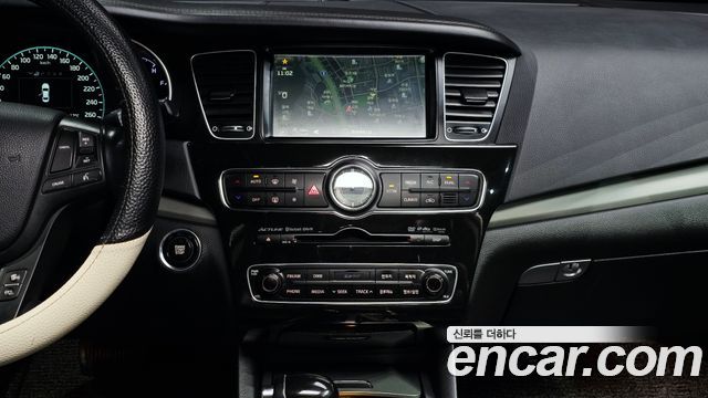 Kia K7 2016 — photo 14
