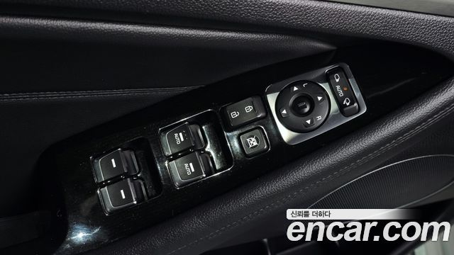 Kia K7 2016 — photo 15