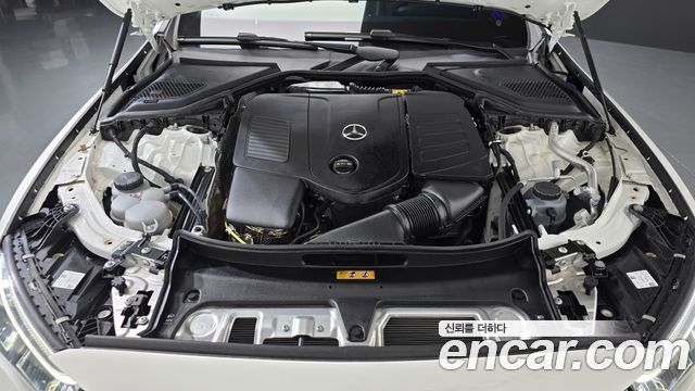 Mercedes-Benz E-Class 2025 — photo 6