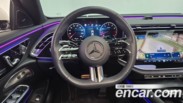 Mercedes-Benz E-Class 2025 — photo 23