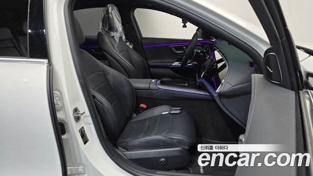 Mercedes-Benz E-Class 2025 — photo 16