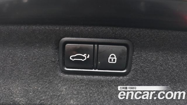 Genesis G80 2019 — photo 26