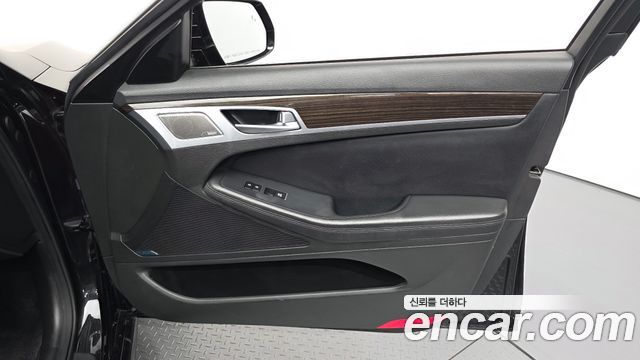 Genesis G80 2019 — photo 14