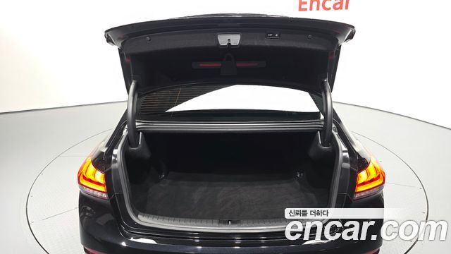 Genesis G80 2019 — photo 27