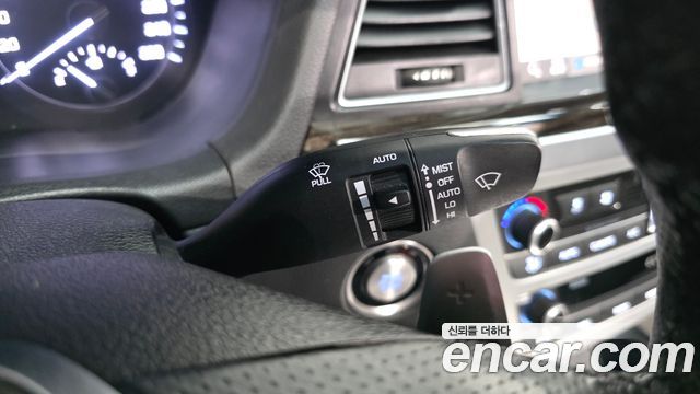 Genesis G80 2019 — photo 32