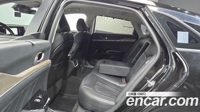 Kia K5 2022 — photo 17
