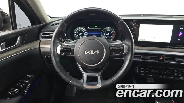 Kia K5 2022 — photo 18