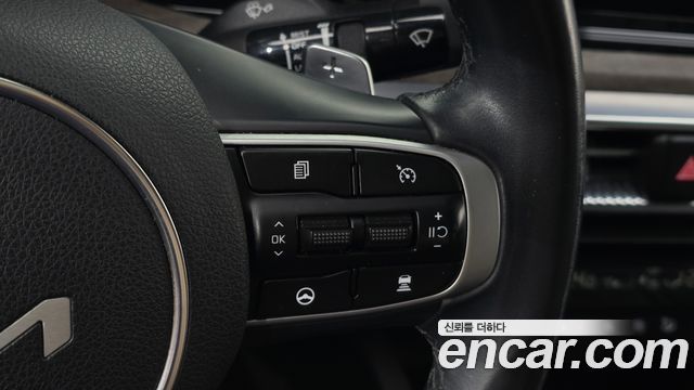 Kia K5 2022 — photo 21