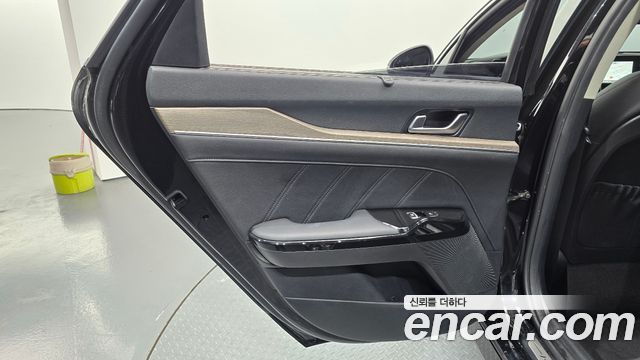 Kia K5 2022 — photo 15
