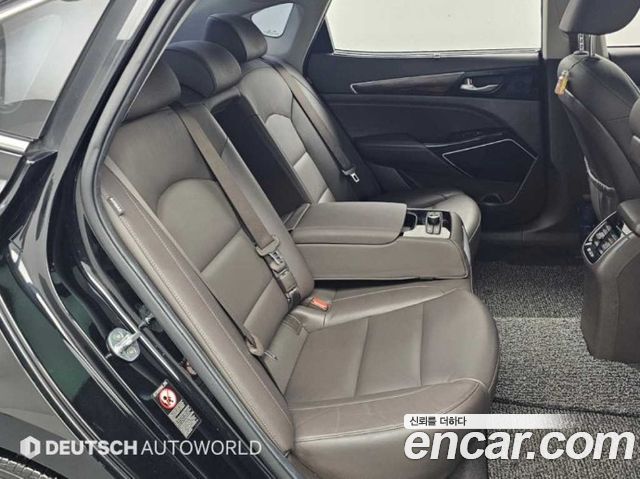 Kia K7 2016 — photo 12