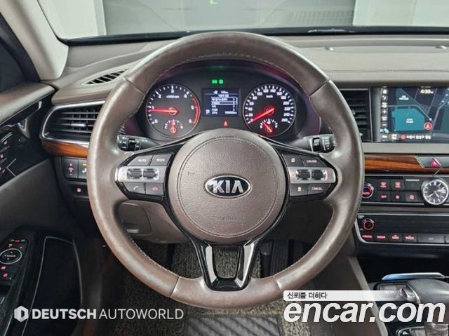 Kia K7 2016 — photo 13
