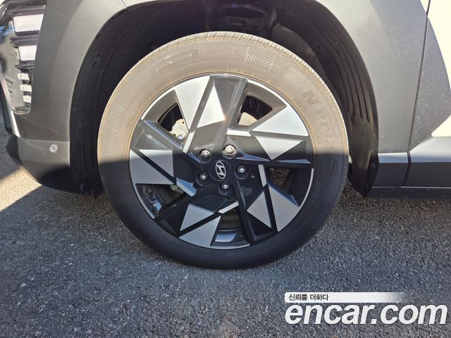 Hyundai Kona 2023 — photo 17
