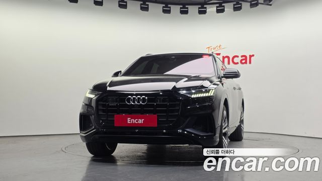 Audi Q8 2023 — photo 3