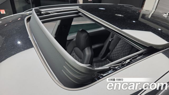 Audi Q8 2023 — photo 19