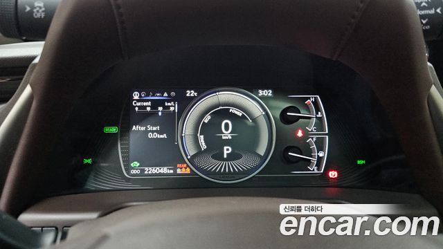 Lexus ES 2019 — photo 8
