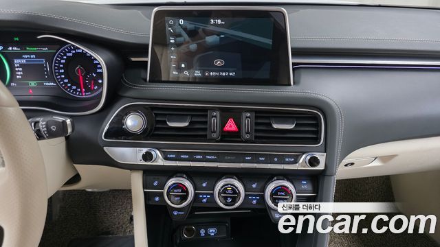Genesis G70 2019 — photo 19