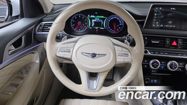 Genesis G70 2019 — photo 20