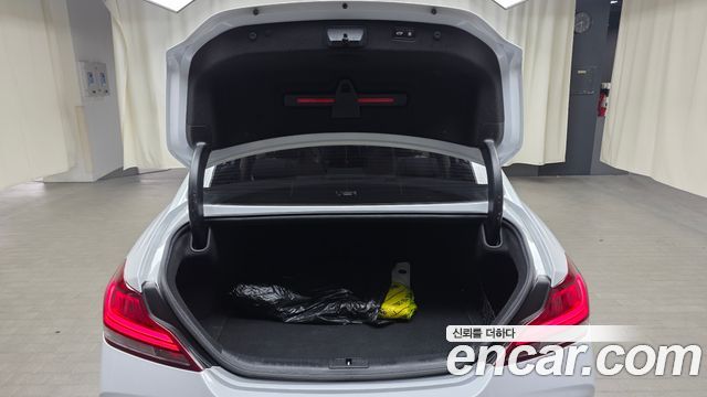 Genesis G70 2019 — photo 22