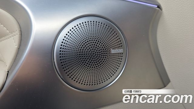 Genesis G70 2019 — photo 30