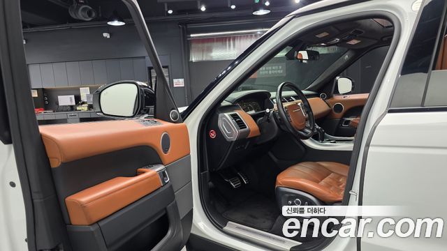 Land Rover Range Rover Sport 2016 — photo 13