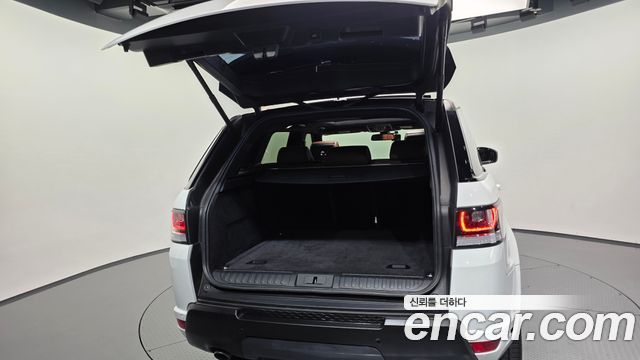 Land Rover Range Rover Sport 2016 — photo 36