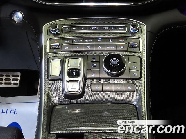 Hyundai Santafe 2023 — photo 12