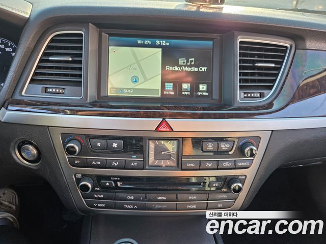 Hyundai Genesis 2015 — photo 11