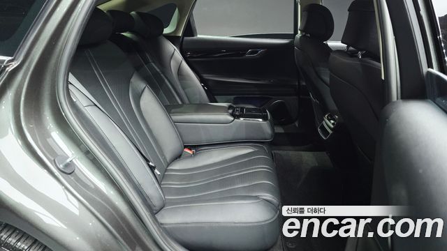 Genesis G80 2023 — photo 17
