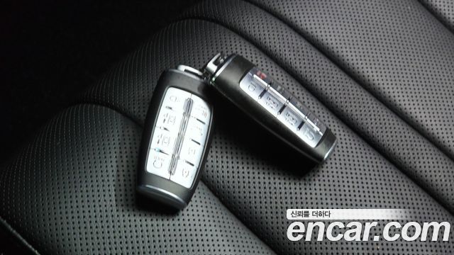 Genesis G80 2023 — photo 22