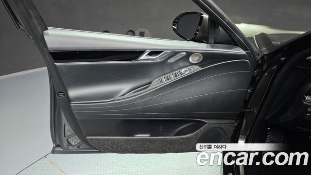Genesis G80 2023 — photo 14