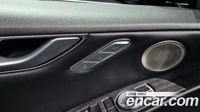 Genesis G80 2023 — photo 30