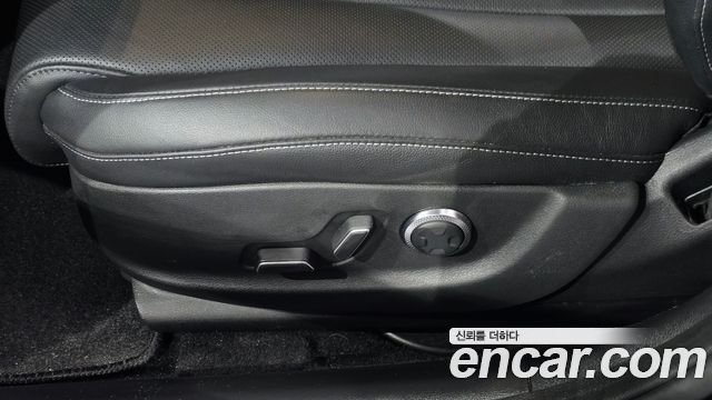 Genesis G80 2023 — photo 32