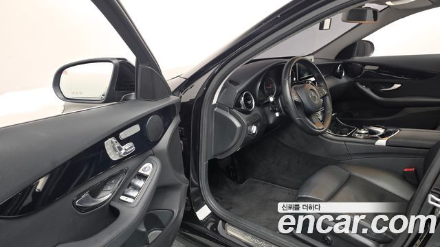 Mercedes-Benz C-Class 2016 — photo 10