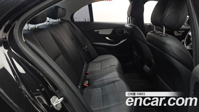 Mercedes-Benz C-Class 2016 — photo 12