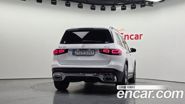 Mercedes-Benz GLB-Class 2023 — photo 4