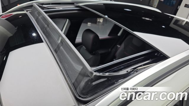 Mercedes-Benz GLB-Class 2023 — photo 19