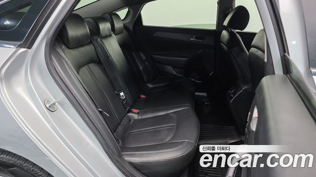 Hyundai Sonata 2019 — photo 12