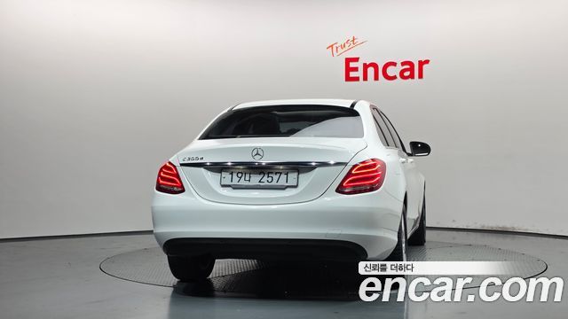 Mercedes-Benz C-Class 2016 — photo 4