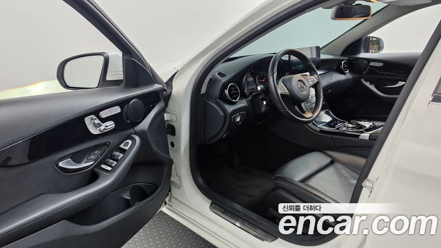 Mercedes-Benz C-Class 2016 — photo 10