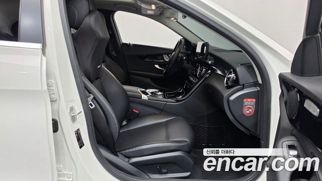 Mercedes-Benz C-Class 2016 — photo 11