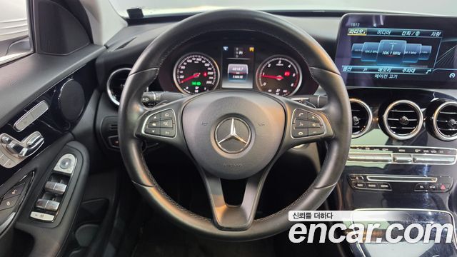 Mercedes-Benz C-Class 2016 — photo 13